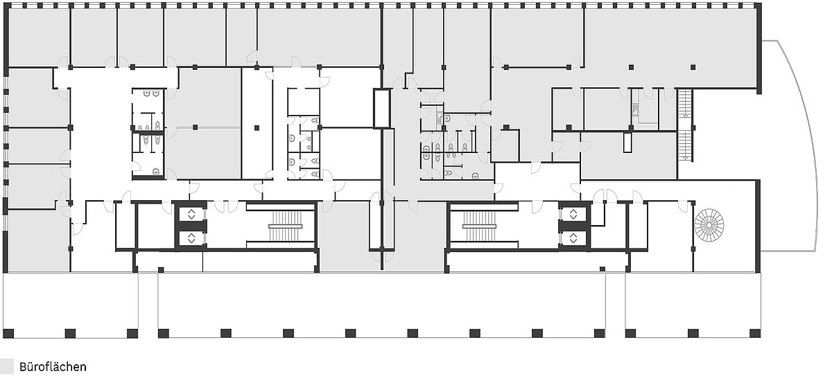 Die gesamte Bürofläche im 1. OG beträgt 1.384,42 m2.